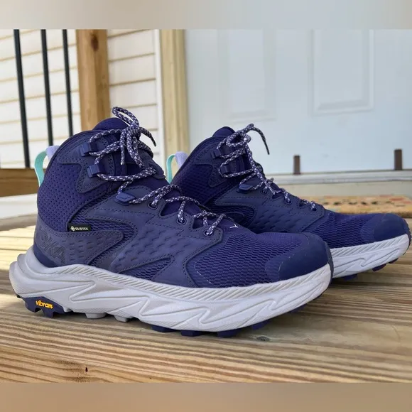 *NEW/ never worn* Women’s Hoka Anacapa 2 Mid GTX - size 9.5B - Night Sky/Opal