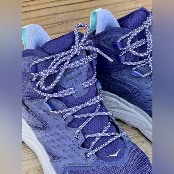 *NEW/ never worn* Women’s Hoka Anacapa 2 Mid GTX - size 9.5B - Night Sky/Opal