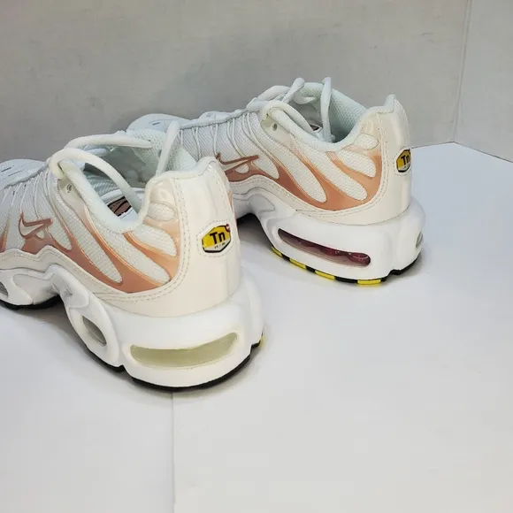 New Nike GA 4Y Air Max Plus White Metallic Red Bronze Shoes CD0609-105