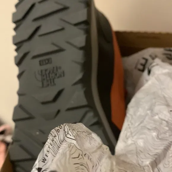 New with box , the North Face , Futurelight orange tennis shoes sz 12&amp;1/2