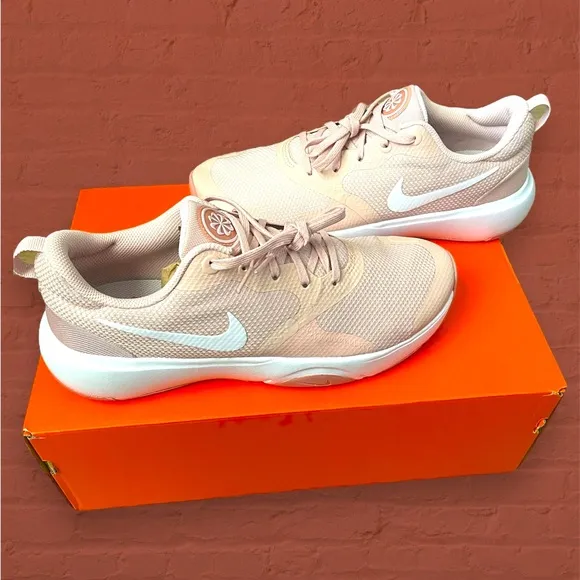New Women’s Size 10 Pink Oxford Nike City Rep TR Training Shoes DA1351 604
