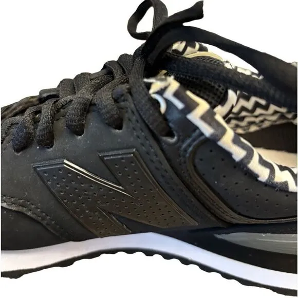 New Balance 574 Black &amp; White Tennis Shoes