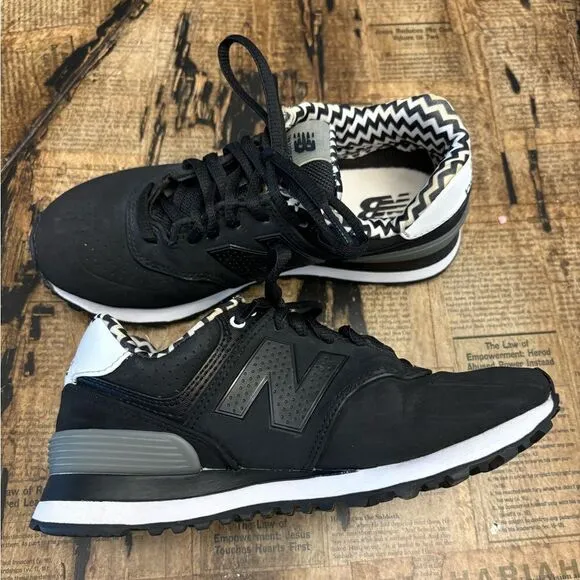 New Balance 574 Black &amp; White Tennis Shoes