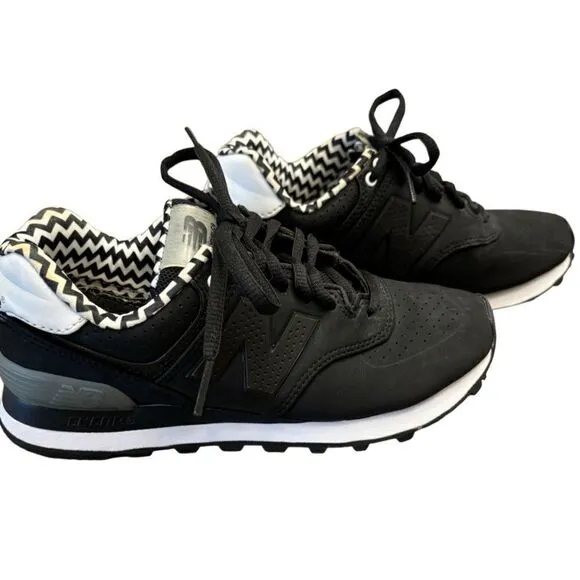 New Balance 574 Black &amp; White Tennis Shoes