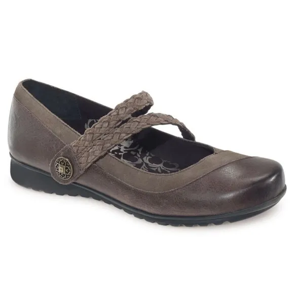 NIB Aetrex Ada Comfort Leather Mary Jane Shoes 38