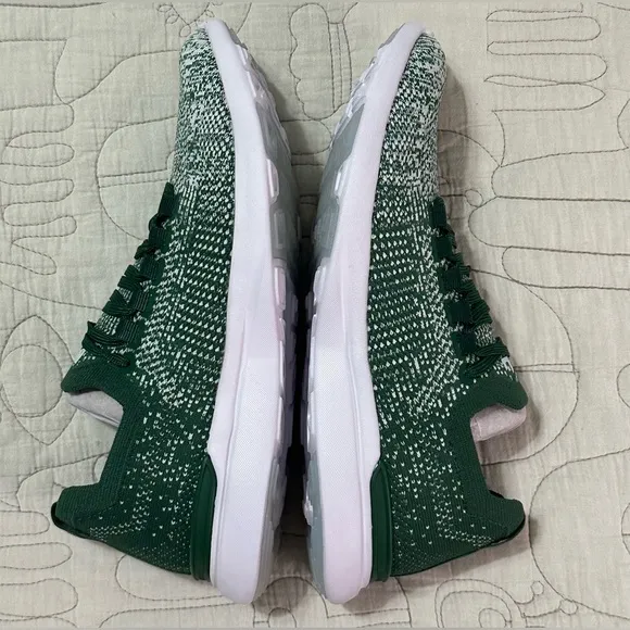NIB APL Techloom Breeze Sneakers Sz 7.5 Great Green/Peppermint/Ombre