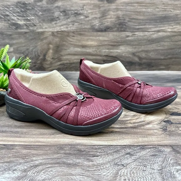 NIB Bzees Rosie 8M Comfort Slip On Shoes Flats Loafers Wine