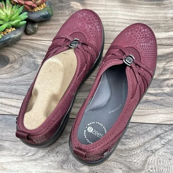 NIB Bzees Rosie 8M Comfort Slip On Shoes Flats Loafers Wine