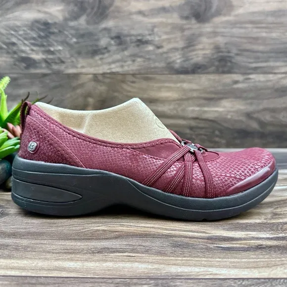 NIB Bzees Rosie 8M Comfort Slip On Shoes Flats Loafers Wine