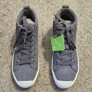 NIB Cariuma  OCA High Charcoal Grey Suede Sneaker