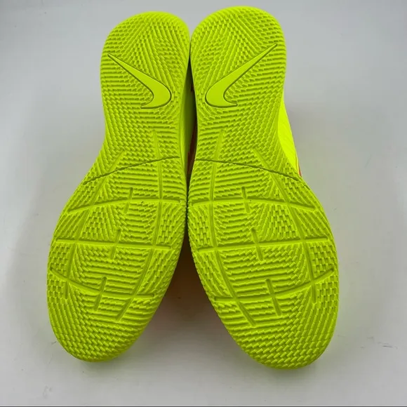 NIB! 🥾 Nike Womens Vapor 14 Club IC Volt Indoor Court Soccer Shoes - Size 12.5