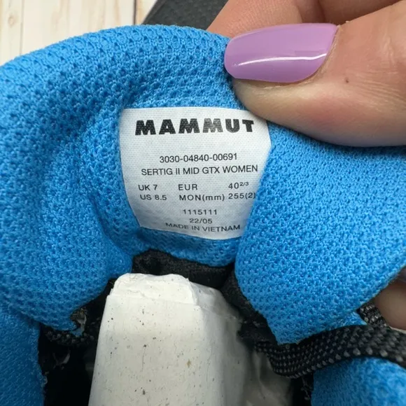 *NIB* Women's Mammut Sertig II Mid GTX Lightweight &amp; Waterproof Active Boots 8.5