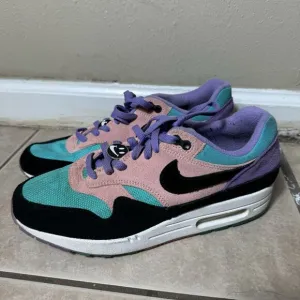 NICE Nike Air Max 1 Have A Nike Day Men's 9.5 Athletic Shoes Sneakers