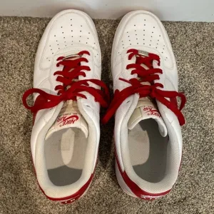 Nike Air Air Force One Red and White EUC Tennis Shoes - Size 14