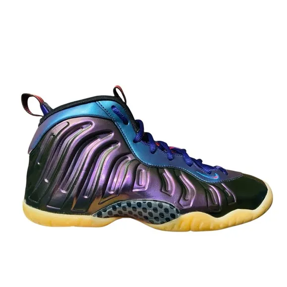 Nike Air Foamposite One Iridescent Purple Womens Size 8 Sneakers 644791-602