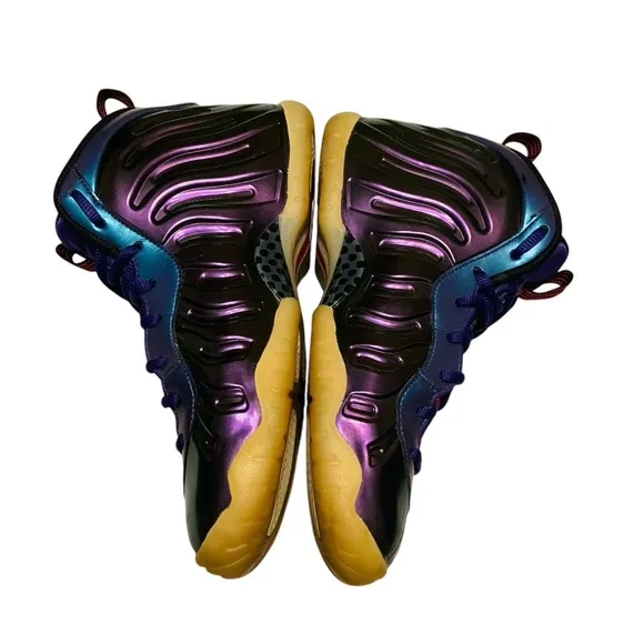 Nike Air Foamposite One Iridescent Purple Womens Size 8 Sneakers 644791-602