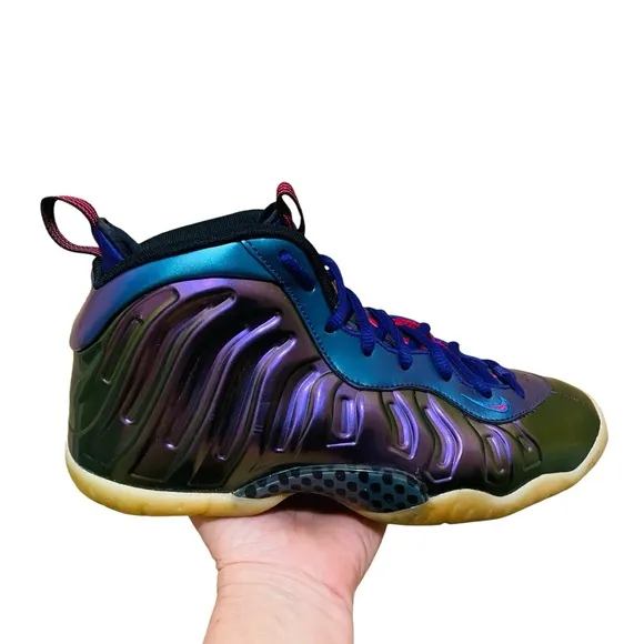 Nike Air Foamposite One Iridescent Purple Womens Size 8 Sneakers 644791-602