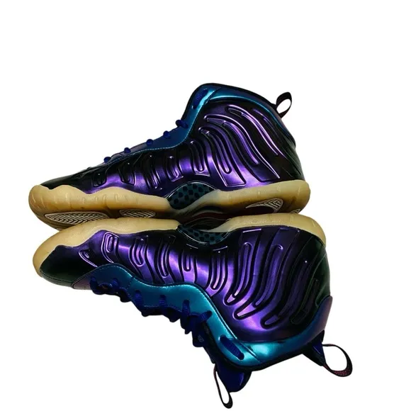 Nike Air Foamposite One Iridescent Purple Womens Size 8 Sneakers 644791-602