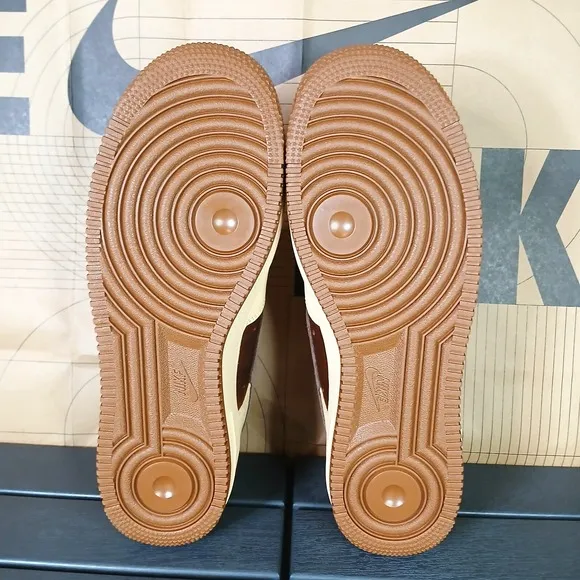 Nike Air Force 1 '07 Light British Tan Cacao HQ3447-222 Men's Size 9.5 - New NA