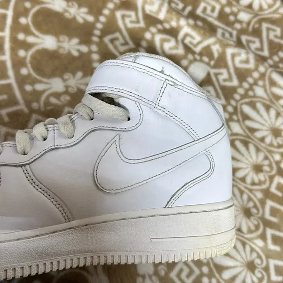 Nike Air Force 1 AF1 White Mid Top Shoes -  Men’s 9.0. CW2289-111