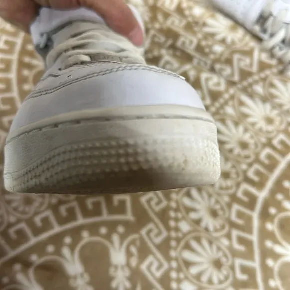 Nike Air Force 1 AF1 White Mid Top Shoes -  Men’s 9.0. CW2289-111