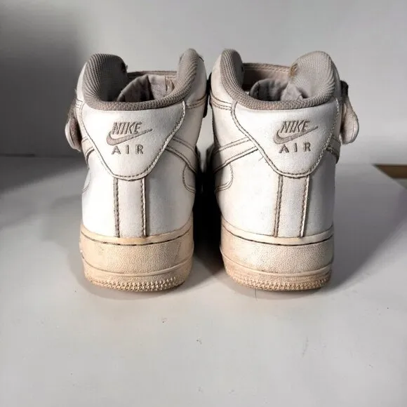 Nike Air Force One High Top SIZE Kids 7Y (or ladies 8.5)