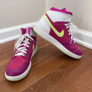Nike Air Jordan 1 Mid SE High Top Basketball Shoes Pink Yellow White Size 6Y