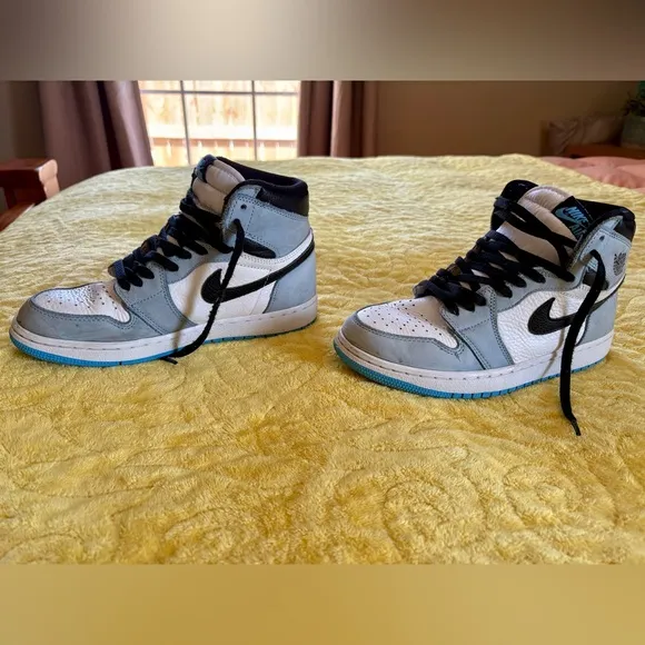 Nike Air Jordan 1 Retro High OG University Blue Sneakers Tennis Shoes
