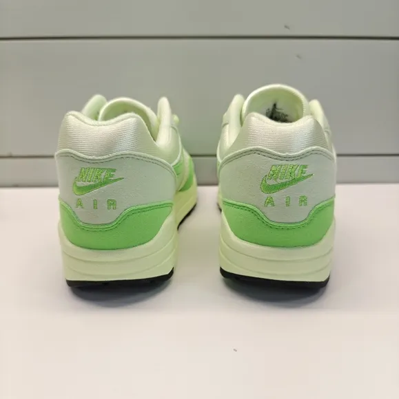 Nike Air Max 1' 87 Vapor Green Neon Bright Training Running Sneakers Women's 6.5