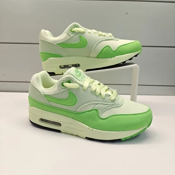 Nike Air Max 1' 87 Vapor Green Neon Bright Training Running Sneakers Women's 6.5