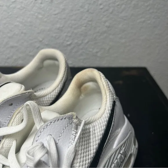 Nike Air Max Excee Sneakers Men’s Size 8 White Grey Black Tennis Shoes