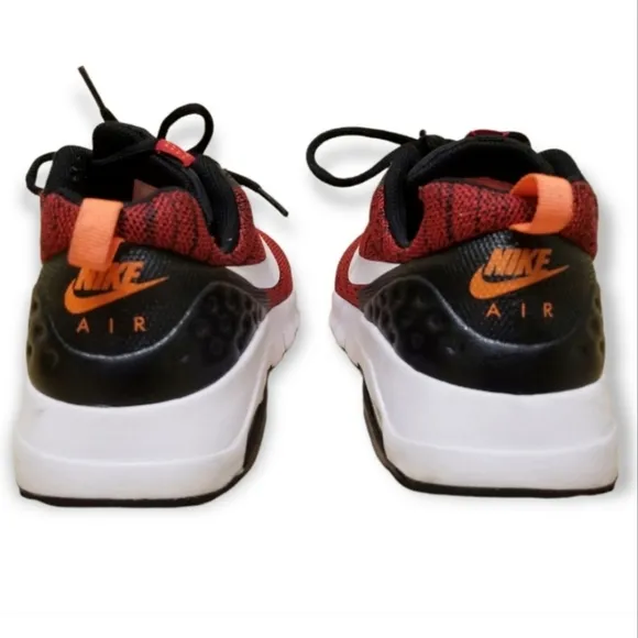 Nike Air Max Motion Training Shoe Low Red and Black Unisex Children's Size 7Y