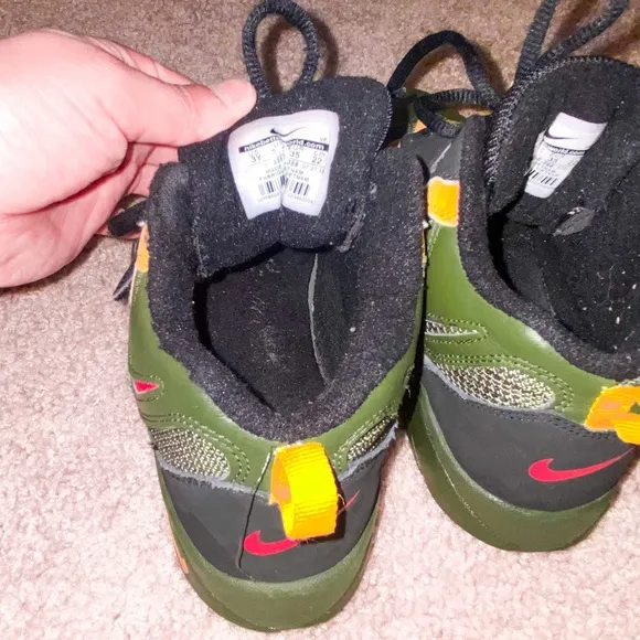 Nike Air Max Speed Turf - Size 3Y - green, mustard, red