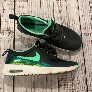 Nike Air Max Tennis Shoes