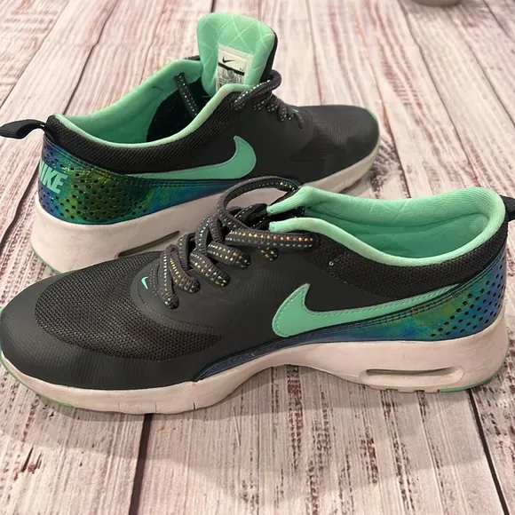Nike Air Max Tennis Shoes