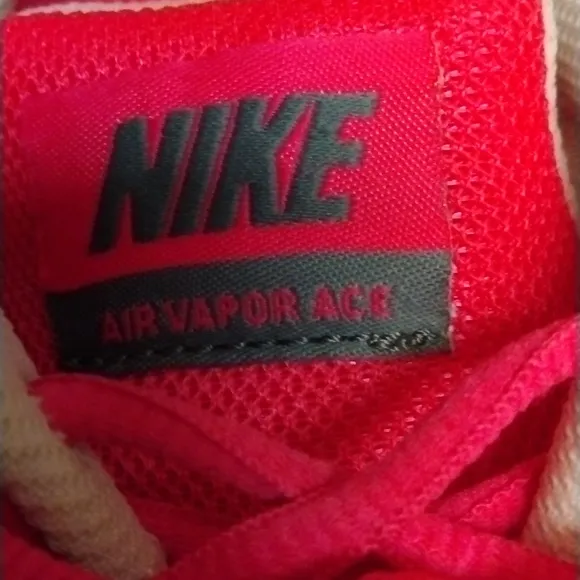 Nike Air Vapor Ace Tennis Shoes Women’s size 7.5