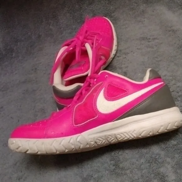 Nike Air Vapor Ace Tennis Shoes Women’s size 7.5