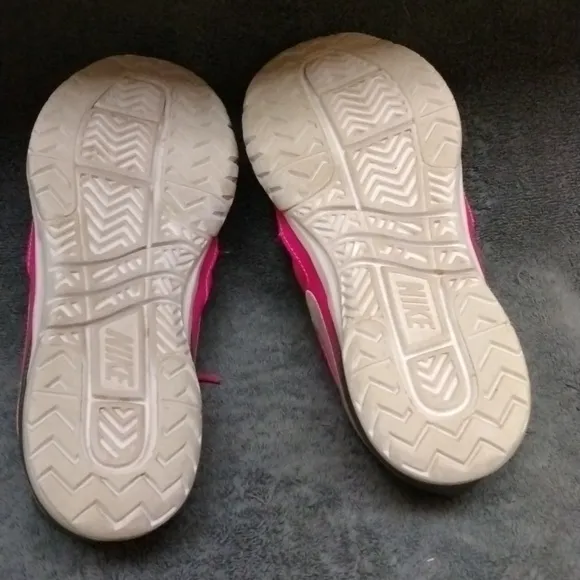 Nike Air Vapor Ace Tennis Shoes Women’s size 7.5