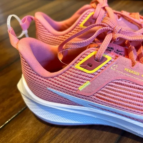 Nike Air Zoom Pegasus 40 Kid’s Road Running Shoes Dusky Pink NEW