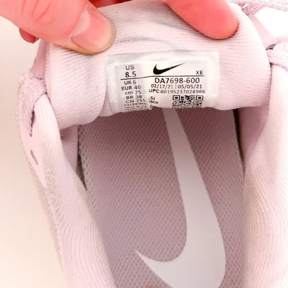 Nike Air Zoom Vomero 16 Road Running Athletic Tennis Shoes Pink Sneakers 8.5