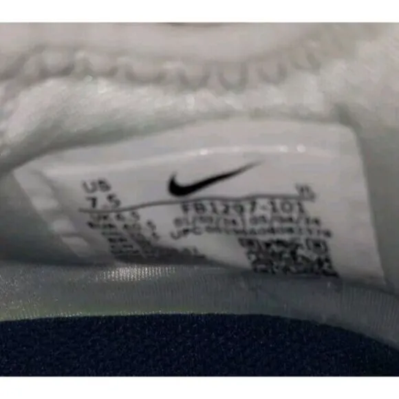 NIKE ALPHA HUARACHE 9 ELITE LACROSSE FOOTBALL WHITE/BLUE MEN'S Size 7.5 NEW