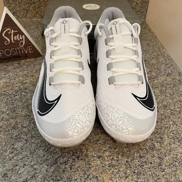Nike Alpha Huarache Elite 4 Low FD2745-100 White Baseball Cleats‎ Men’s size 13