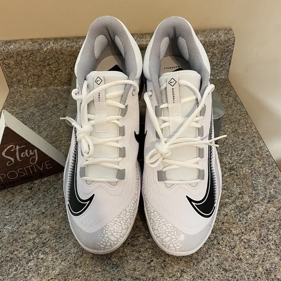 Nike Alpha Huarache Elite 4 Low FD2745-100 White Baseball Cleats Men's size 9.5