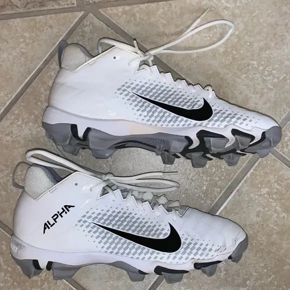 NIKE ALPHA MEN’s white cleats shoes size 9