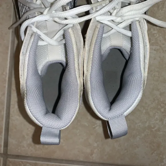 NIKE ALPHA MEN’s white cleats shoes size 9