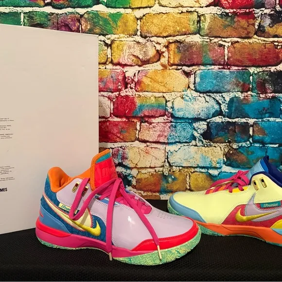 Nike Athletic Shoes ~ Vibrant Design