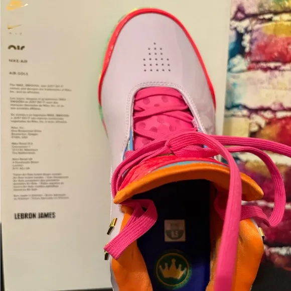 Nike Athletic Shoes ~ Vibrant Design