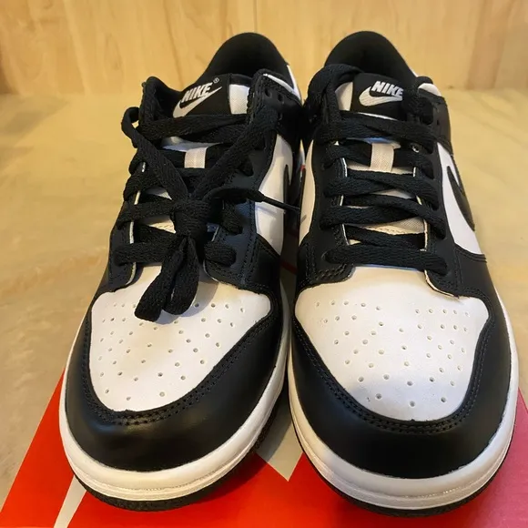 NIKE ❤️ Authentic Dunk Low Tennis Shoes- NEW