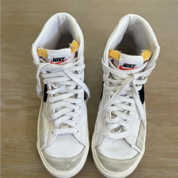 Nike blazer 77 high tops white &amp; black girls lace sneakers shoes size 6.5 youth