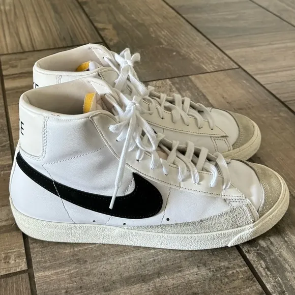 Nike Blazer Mid '77 Vintage Men's Shoes size 10